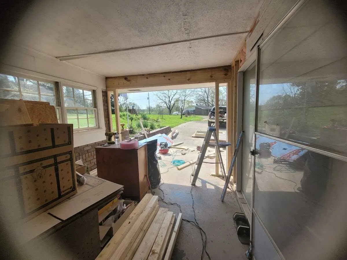 Air movers and dehumidifier for Water Mitigation Services in Lincoln Park